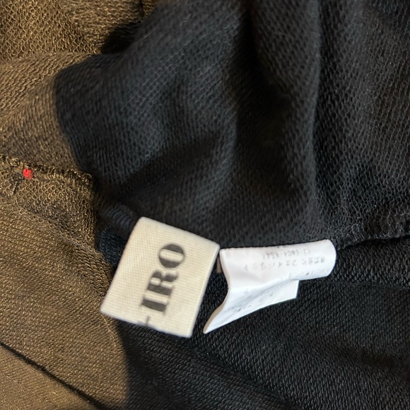 Iro-Iro black and red kimono-sleeve sweatshirt - Picture 2 of 6